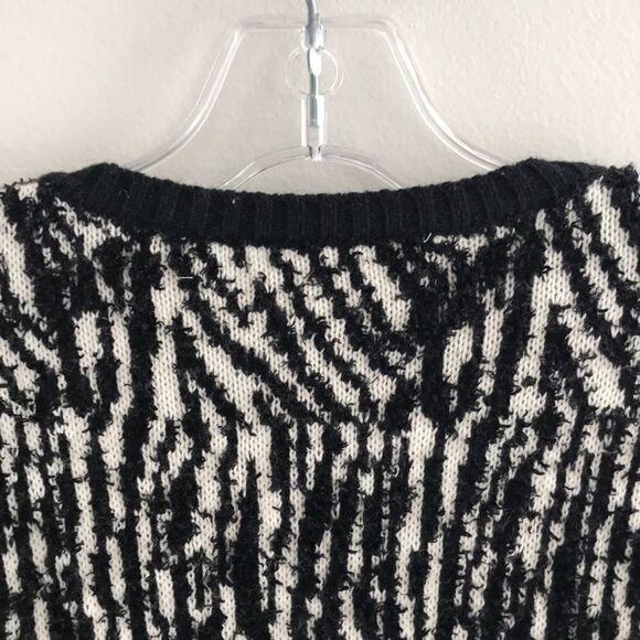 RACHEL ROY b&w eyelash sweater - Picture 9 of 13